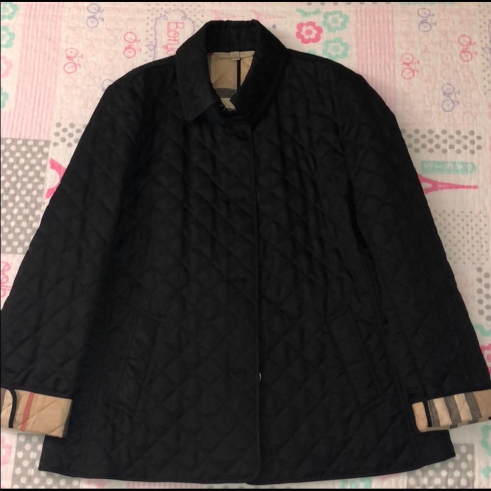 Burberry Quilted Black Jacket with Signature Check Trim - Picture 4 of 14